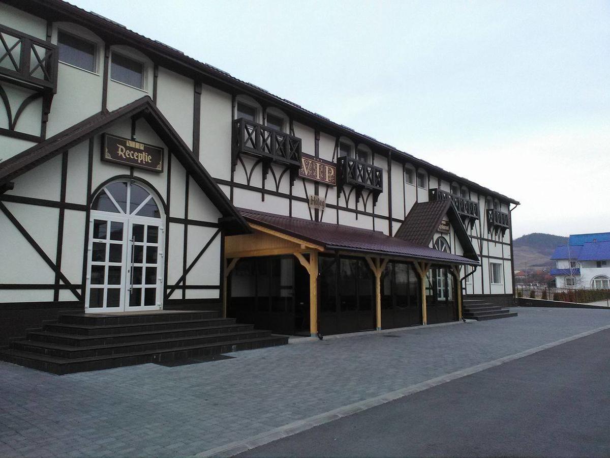Vip Motel Restaurant Haţeg Exterior foto